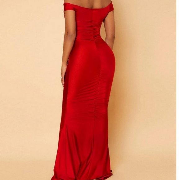 twist front runched off shoulder maxi dress red - Picture 2 of 7